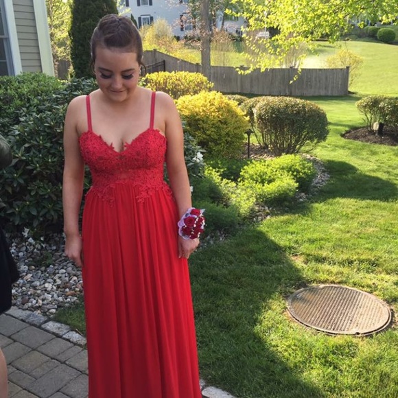 Red prom dress - Picture 2 of 3
